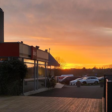 Готель Ibis Saint Brieuc Yffiniac Екстер'єр фото