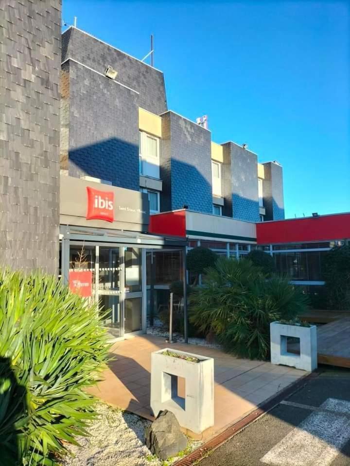Готель Ibis Saint Brieuc Yffiniac Екстер'єр фото