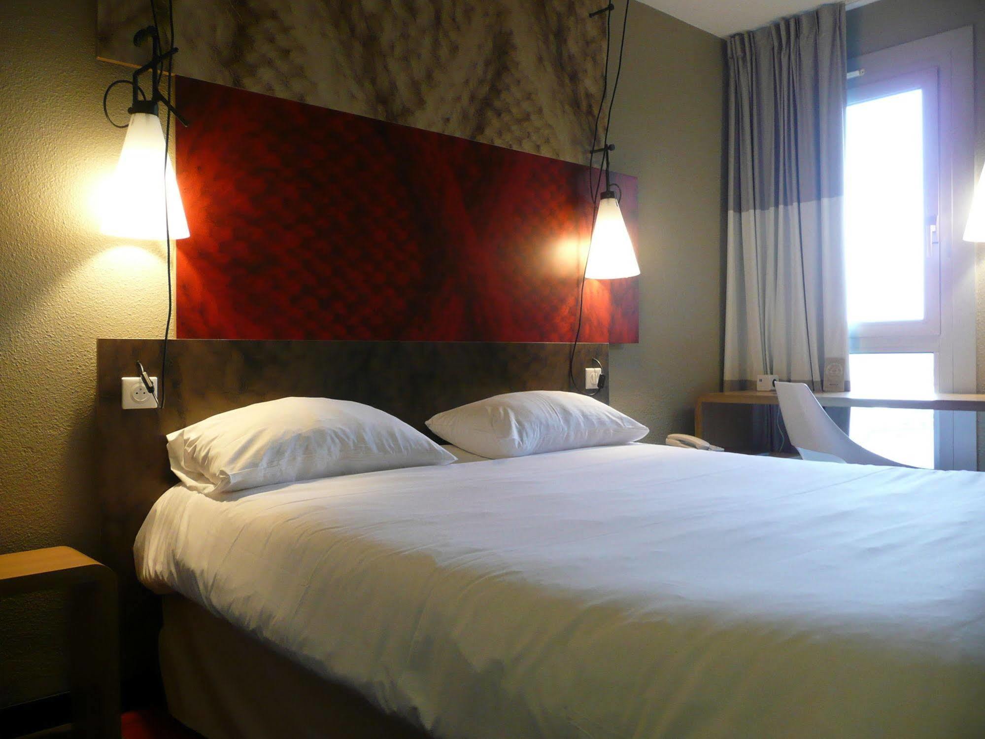 Готель Ibis Saint Brieuc Yffiniac Екстер'єр фото